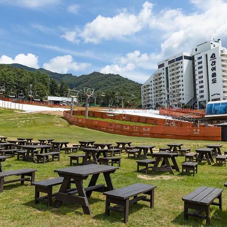 Bears Town Hotell Pocheon Exteriör bild