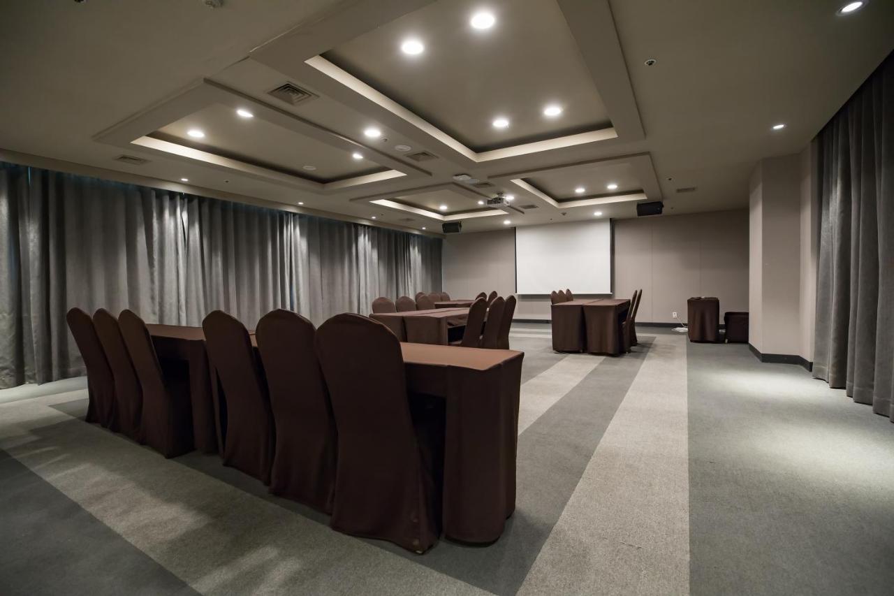 Bears Town Hotell Pocheon Exteriör bild