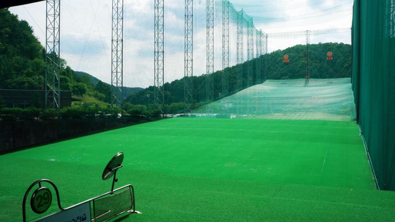 Bears Town Hotell Pocheon Exteriör bild