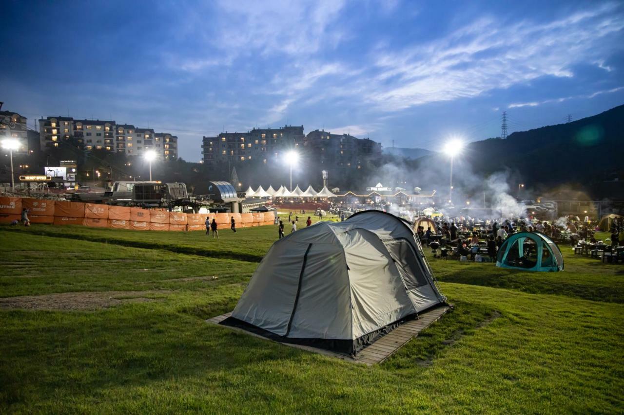 Bears Town Hotell Pocheon Exteriör bild