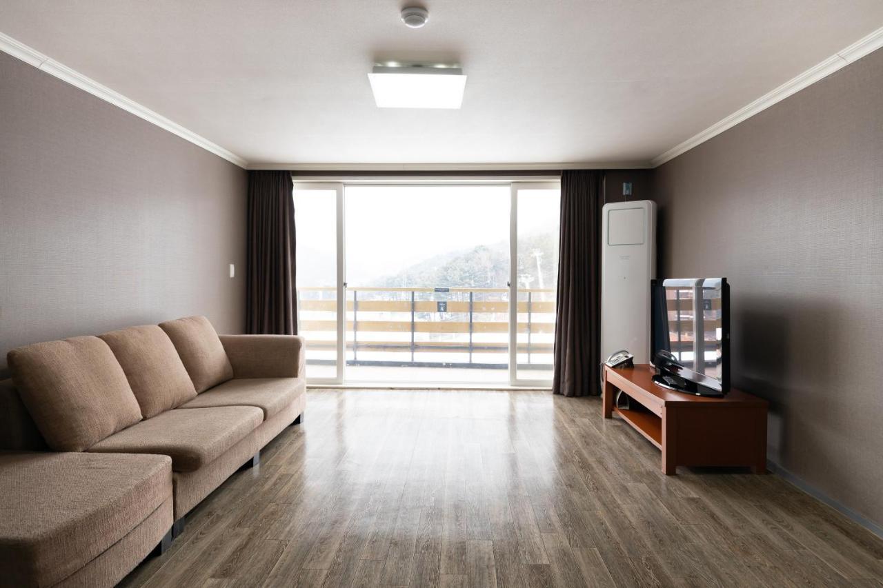 Bears Town Hotell Pocheon Exteriör bild