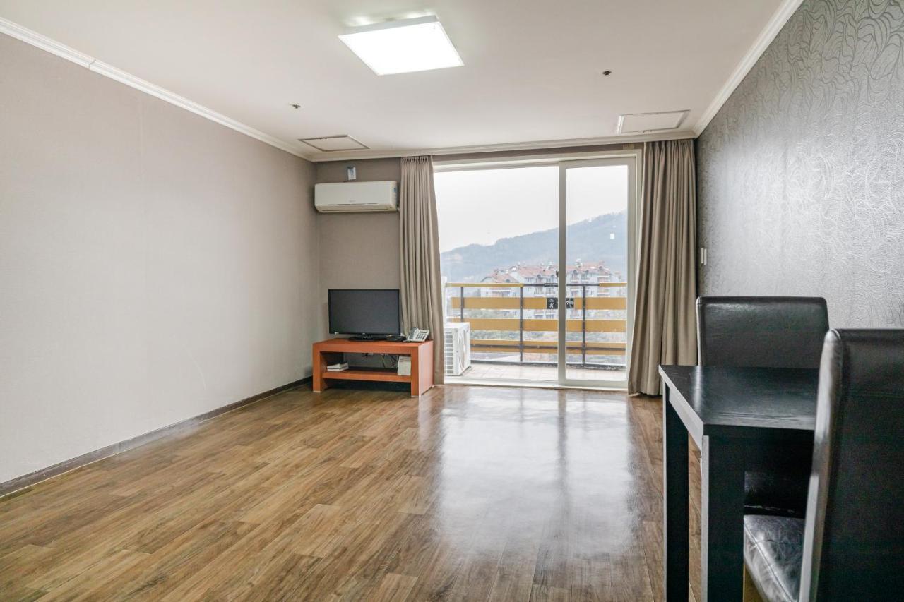 Bears Town Hotell Pocheon Exteriör bild