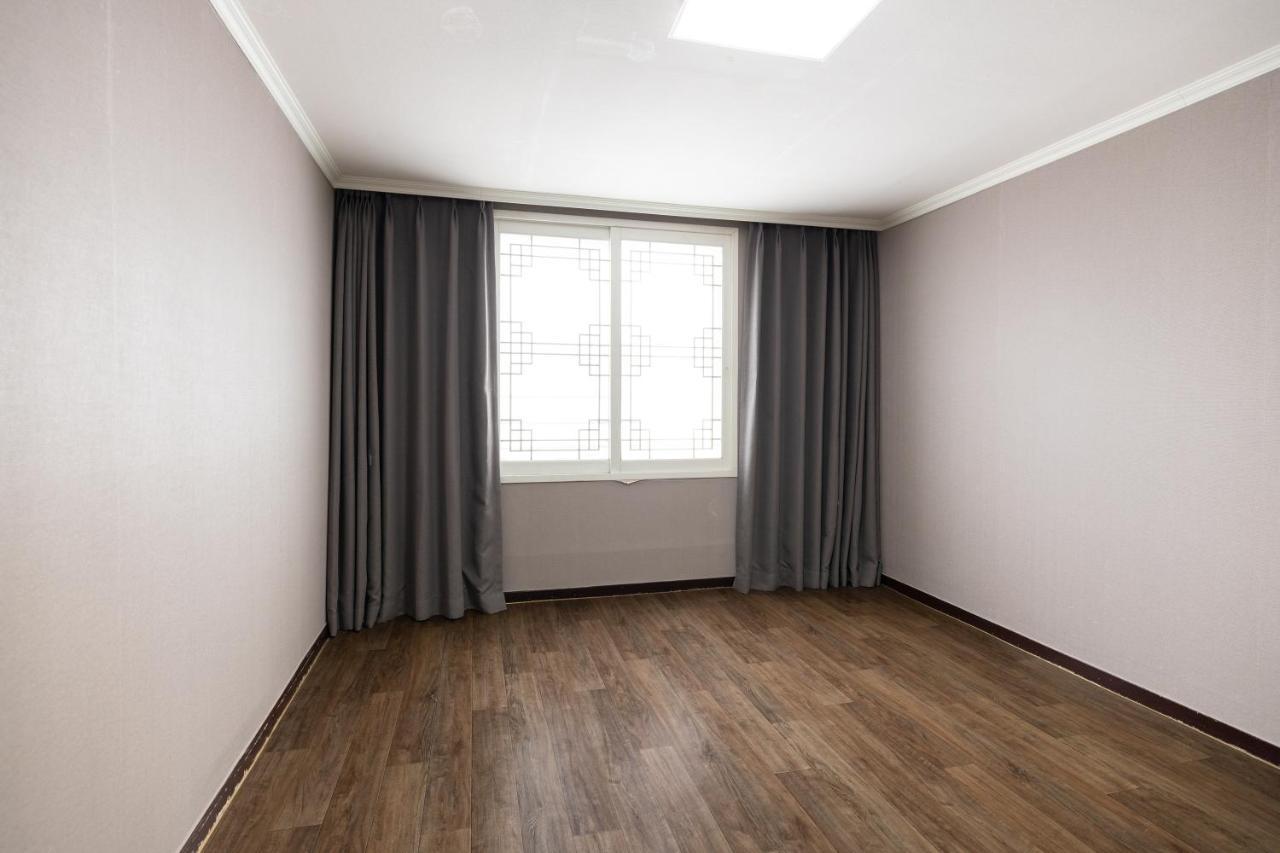 Bears Town Hotell Pocheon Exteriör bild