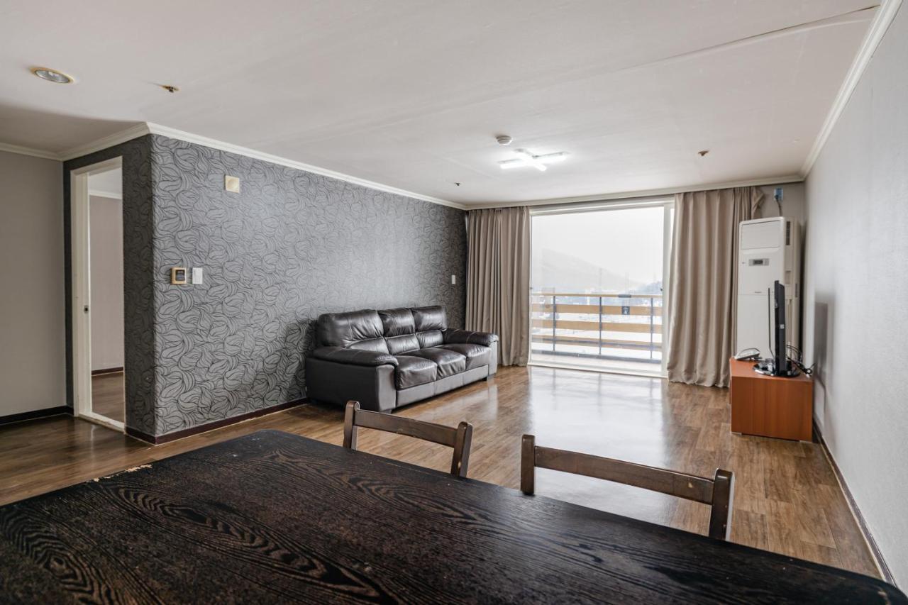 Bears Town Hotell Pocheon Exteriör bild